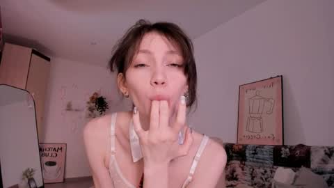 Snapshot of mia_pimmy chatting on April 2026 04:12:01 AM Mia Pimmy online show from April 2026 04:12:01 AM