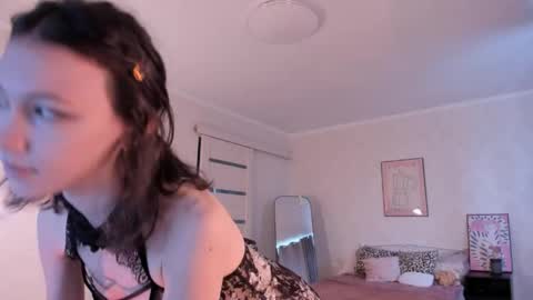 Snapshot of mia_pimmy chatting on May 2026 04:07:02 AM Mia Pimmy online show from May 2026 04:07:02 AM
