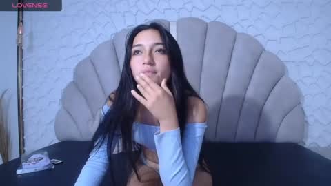 mia_prince_ online show from April 2026 01:26:01 PM