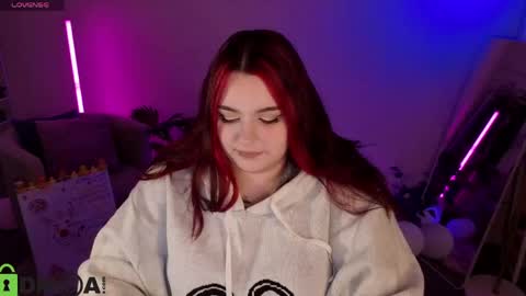 Mia online show from May 2026 01:11:02 AM