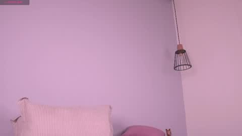 Snapshot of mia_reeves chatting on March 2026 07:57:02 PM Mia Reeves online show from March 2026 07:57:02 PM