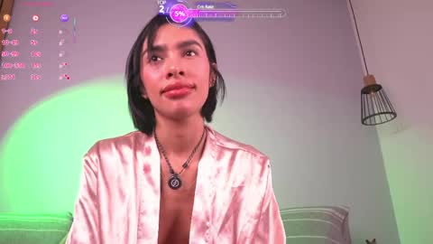 Snapshot of mia_reeves chatting on May 2026 06:46:01 PM Mia Reeves online show from May 2026 06:46:01 PM