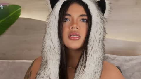 mia_rosalie online show from August 2026 07:06:01 PM