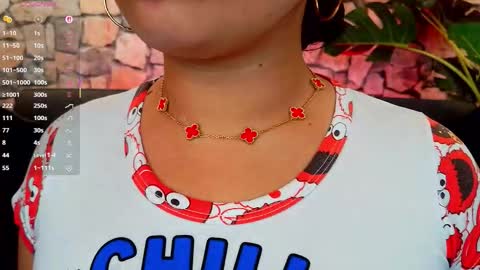 Mia online show from November 2025 06:12:01 AM