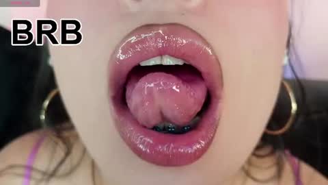 Mia online show from July 2026 11:45:01 PM