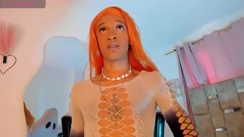 mia_royal online show from May 2026 12:21:02 PM