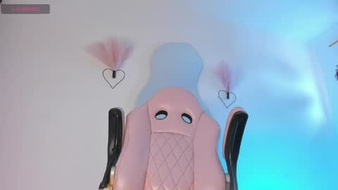 mia_royal online show from May 2026 06:09:01 PM