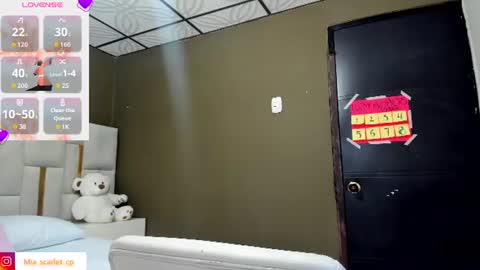 MIA HOT online show from June 2026 12:11:02 PM