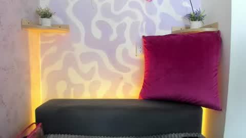 Mia . online show from June 2026 01:22:01 PM