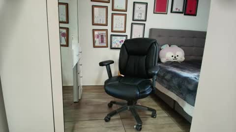 Mia Sepulveda online show from May 2026 03:29:01 PM