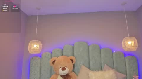 Snapshot of mia_slutty_ chatting on November 2025 01:58:02 PM Mia online show from November 2025 01:58:02 PM