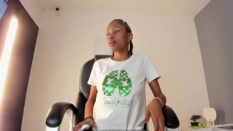 Snapshot of mia_smith_x chatting on March 2025 02:14:02 AM mia_smith_x online show from March 2025 02:14:02 AM