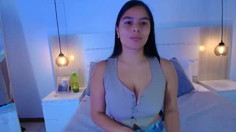 Snapshot of mia_smithh__ chatting on April 2026 04:34:02 PM Mia online show from April 2026 04:34:02 PM
