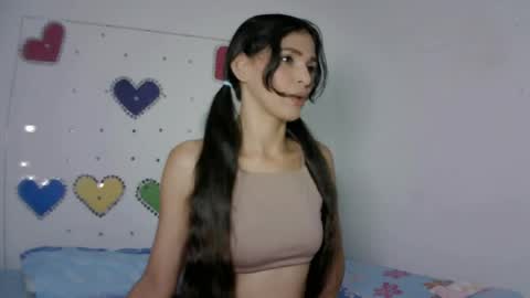 Snapshot of mia_suarez4 chatting on April 2026 09:23:02 PM MIA suarez4 online show from April 2026 09:23:02 PM