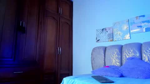 mia_sweetie1 online show from July 2026 07:18:01 PM