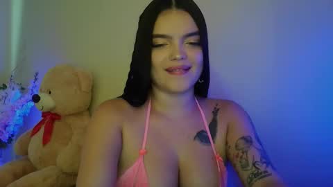 mia_thopsom online show from February 2026 02:42:02 PM