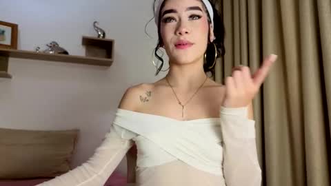 Snapshot of mia_velveet chatting on March 2026 07:06:02 PM mia_velveet online show from March 2026 07:06:02 PM