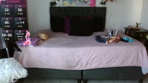 MIA  online show from September 2025 02:51:01 PM