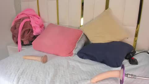 mia_vy online show from March 2026 03:34:01 AM