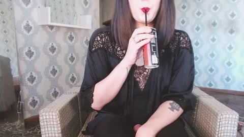mia_wallase online show from May 2026 04:19:01 AM
