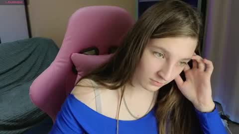 Snapshot of mia_weawer chatting on November 2025 10:19:01 AM Mia online show from November 2025 10:19:01 AM