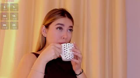 Mia White  online show from February 2026 01:10:01 PM