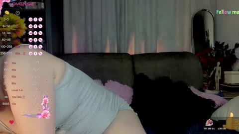 MelaniaMia online show from November 2025 07:07:01 AM