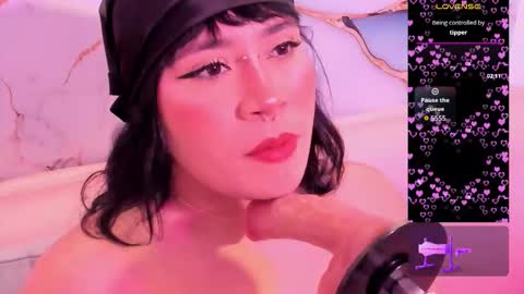 mia_yeager online show from October 2025 09:04:02 PM