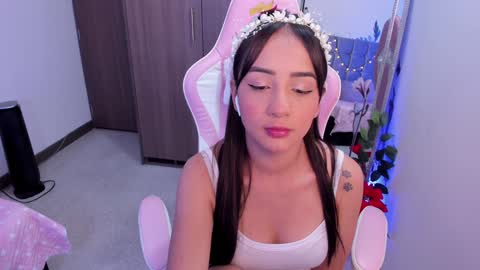 mia  nicolle online show from January 2025 02:51:02 AM