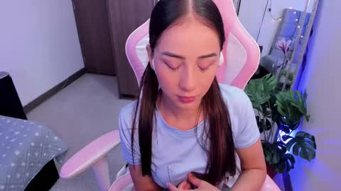 mia  nicolle online show from February 2025 05:34:02 AM