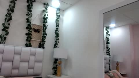 Mia online show from June 2026 11:23:01 AM