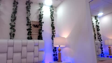 Mia online show from June 2026 11:27:02 AM