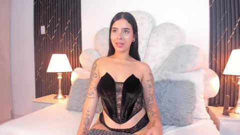 Mia online show from May 2026 05:39:01 PM