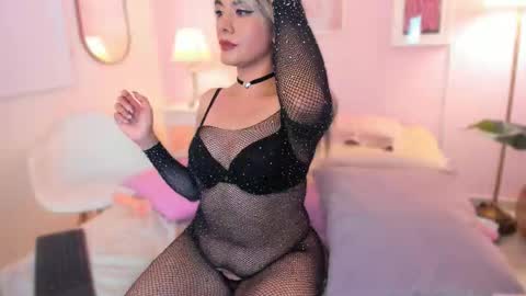 Mia  online show from February 2026 03:35:02 AM