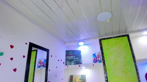       online show from May 2026 08:05:01 PM