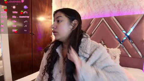 miaa_smiith1 online show from January 2025 12:05:02 PM