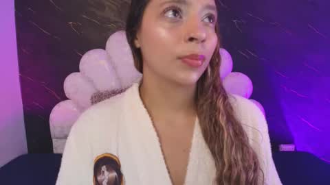 Mia online show from May 2026 12:10:01 PM