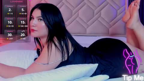 Miaa Farrel online show from September 2025 08:01:02 PM