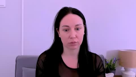Mia online show from May 2026 03:20:02 PM