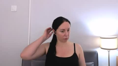 Mia online show from July 2026 11:17:02 AM