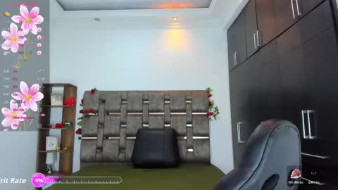 Snapshot of miaalove_ chatting on October 2025 11:50:01 AM MIA LOVE online show from October 2025 11:50:01 AM