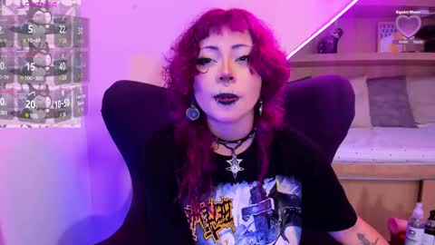 Mia online show from February 2025 12:37:02 PM