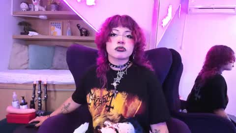 Mia online show from March 2025 12:34:01 PM