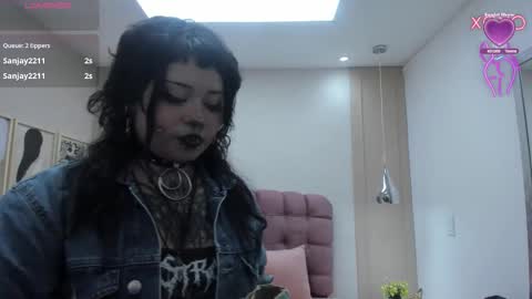 Mia online show from March 2026 01:01:01 AM