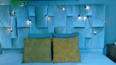miaanderson__ online show from May 2026 12:23:02 PM