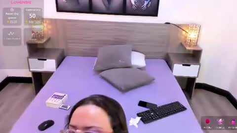 mia red hair molly short hair online show from July 2026 02:58:02 AM