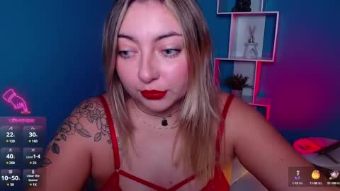 Snapshot of miaawild chatting on December 2024 07:54:01 PM Andrea online show from December 2024 07:54:01 PM