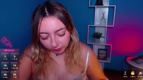 Snapshot of miaawild chatting on December 2024 01:02:02 PM Andrea online show from December 2024 01:02:02 PM