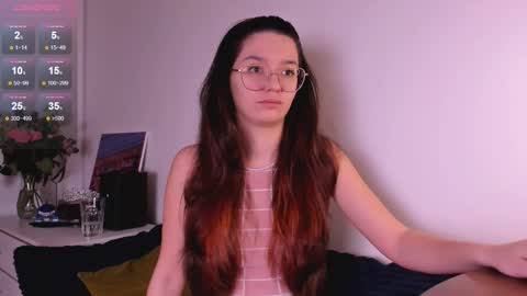 Snapshot of miabellee_ chatting on December 2025 01:02:02 AM mia online show from December 2025 01:02:02 AM