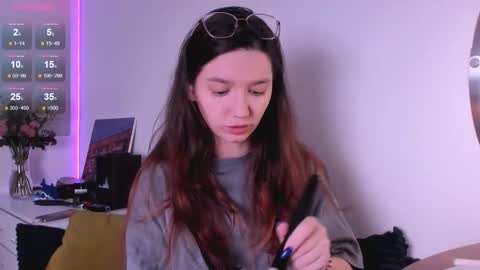 Snapshot of miabellee_ chatting on December 2025 09:29:02 AM mia online show from December 2025 09:29:02 AM